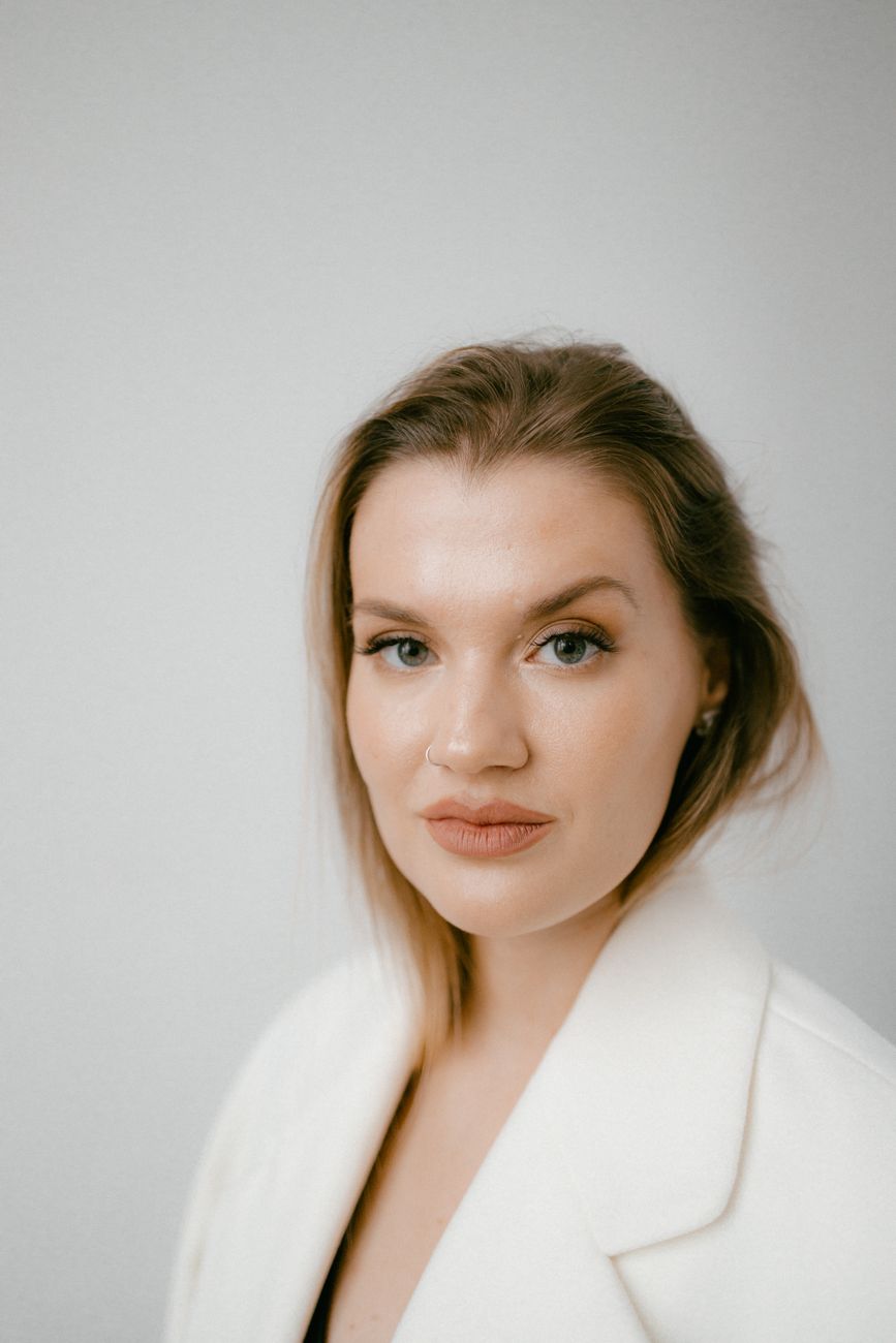 Reader portrait